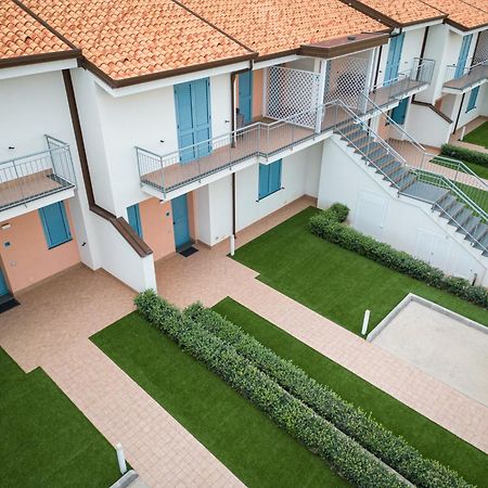 Icaro Residence Apartments With A Beautiful Pool Sant'Agata di Militello Exterior foto