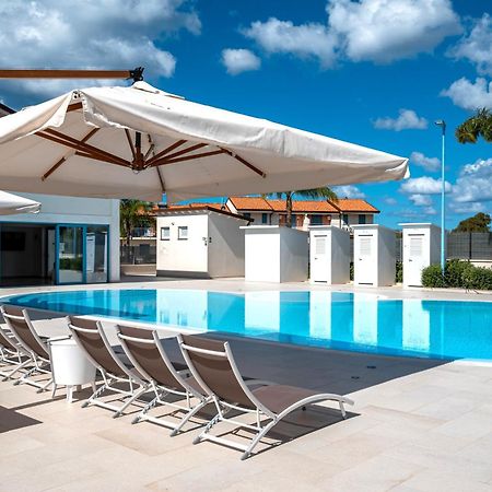Icaro Residence Apartments With A Beautiful Pool Sant'Agata di Militello Exterior foto