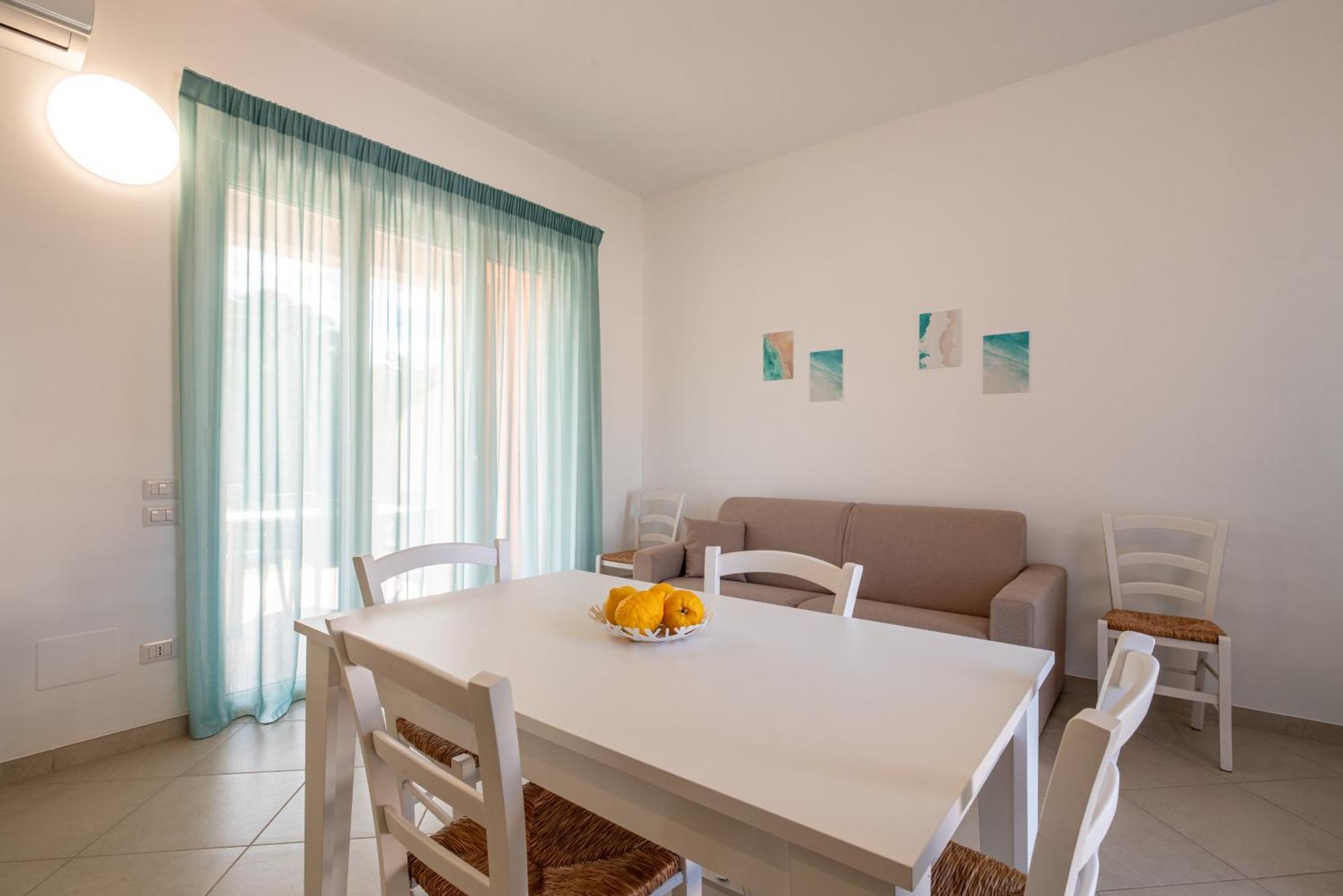 Icaro Residence Apartments With A Beautiful Pool Sant'Agata di Militello Exterior foto