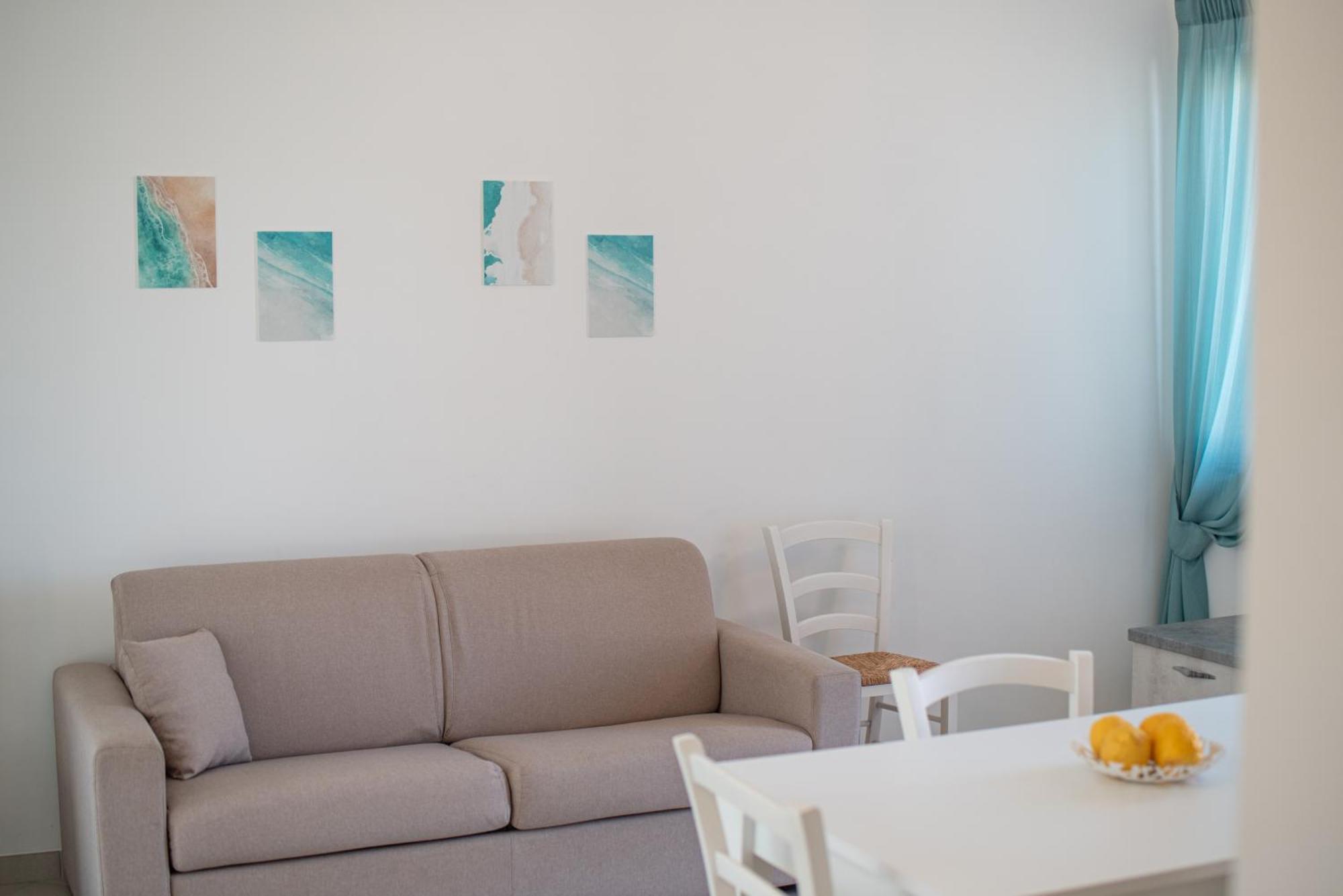 Icaro Residence Apartments With A Beautiful Pool Sant'Agata di Militello Exterior foto