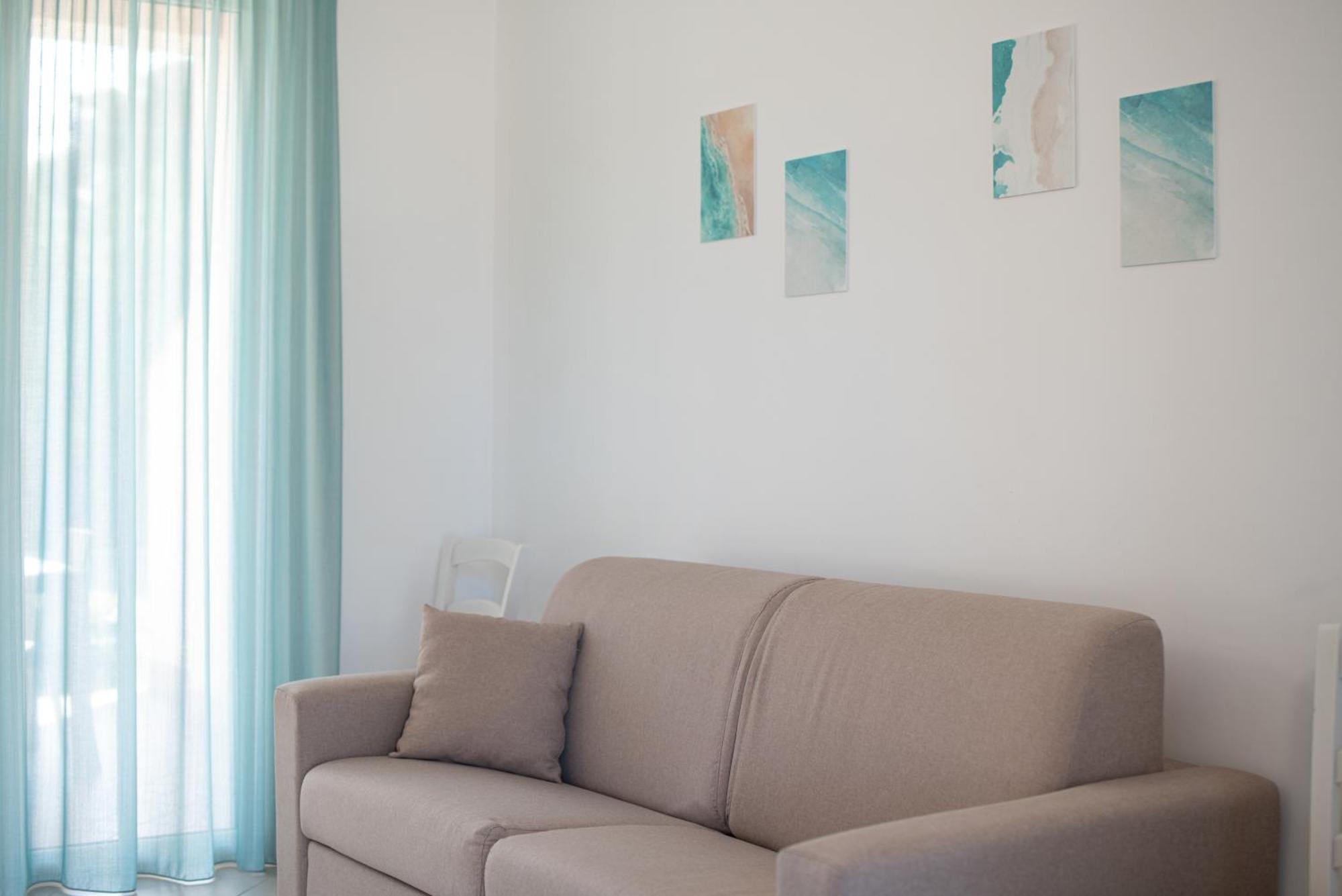 Icaro Residence Apartments With A Beautiful Pool Sant'Agata di Militello Exterior foto