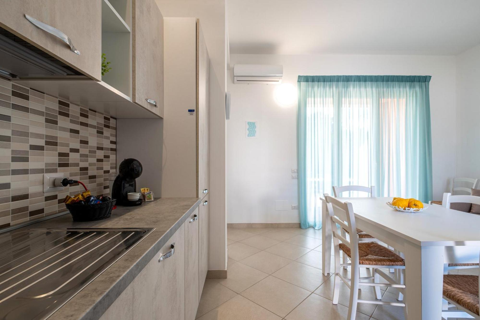 Icaro Residence Apartments With A Beautiful Pool Sant'Agata di Militello Exterior foto
