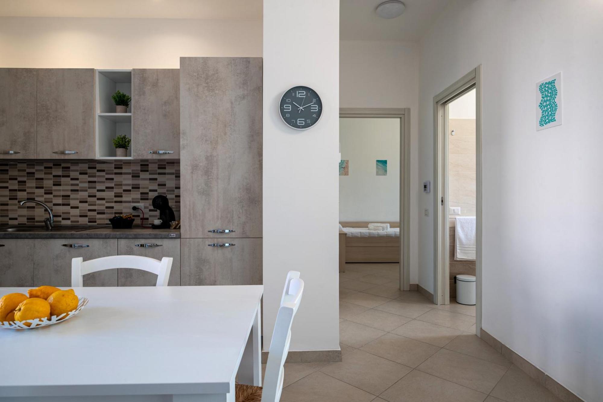 Icaro Residence Apartments With A Beautiful Pool Sant'Agata di Militello Exterior foto