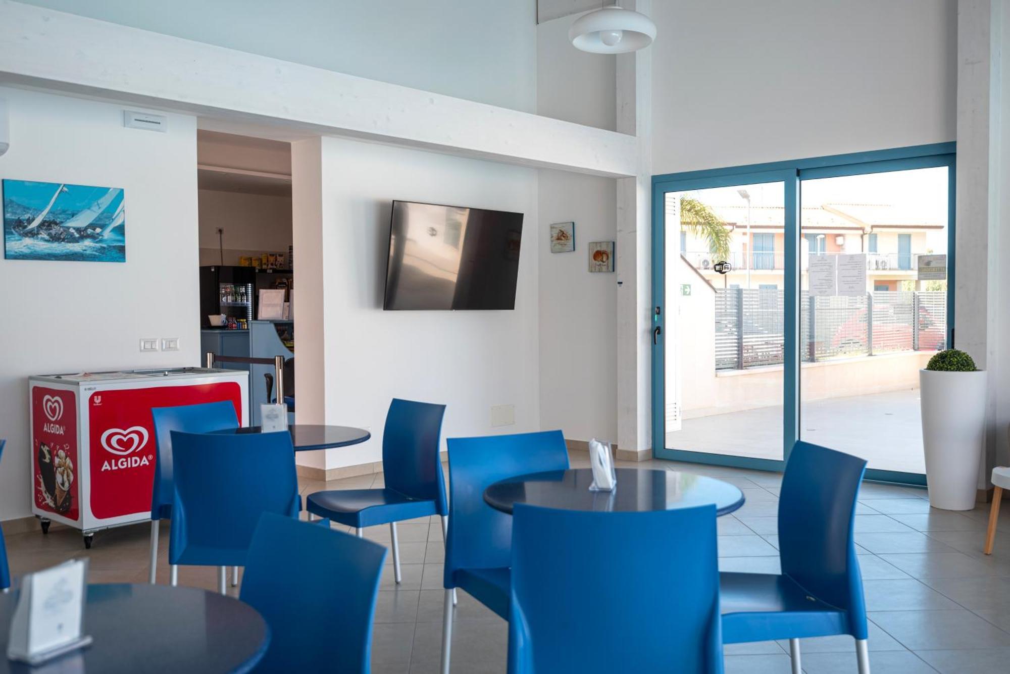 Icaro Residence Apartments With A Beautiful Pool Sant'Agata di Militello Exterior foto