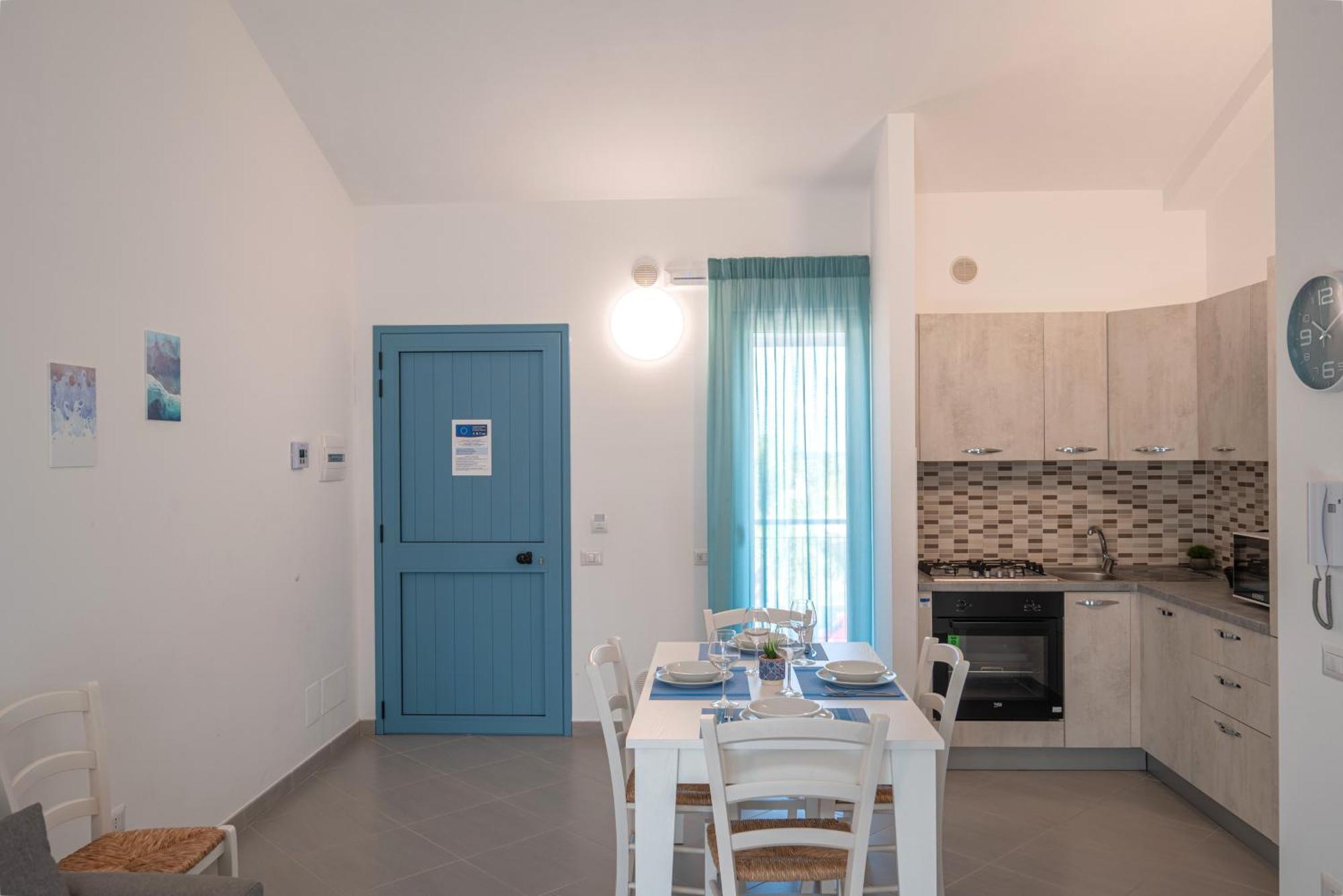 Icaro Residence Apartments With A Beautiful Pool Sant'Agata di Militello Exterior foto