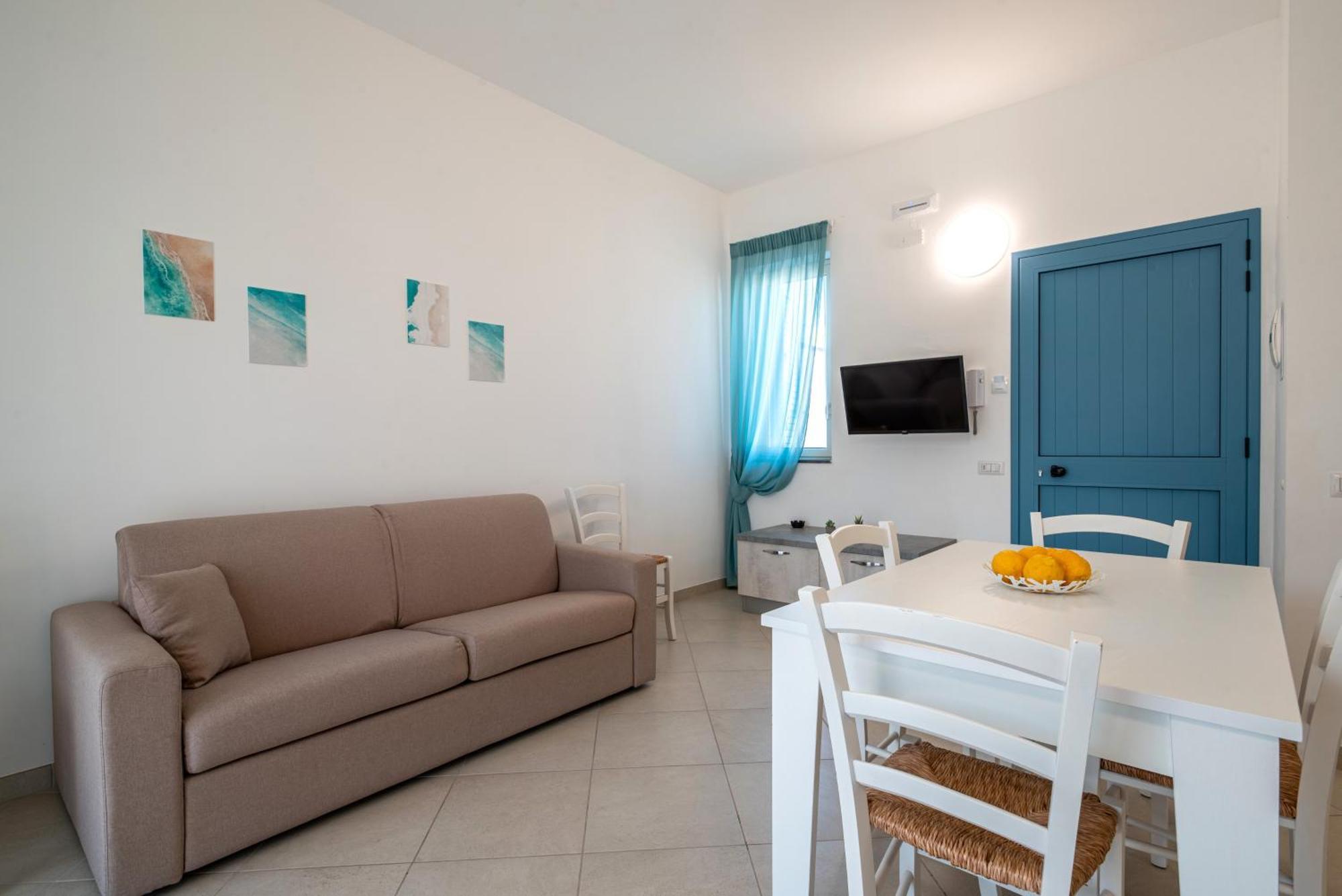 Icaro Residence Apartments With A Beautiful Pool Sant'Agata di Militello Exterior foto